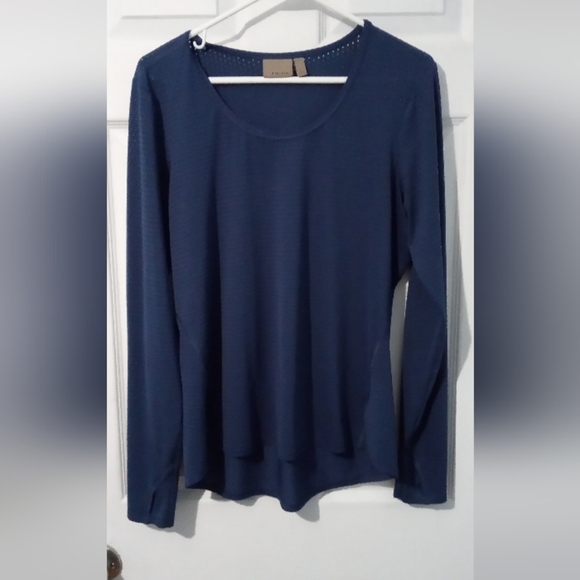 Athleta long sleeve mesh pullover - Picture 1 of 3